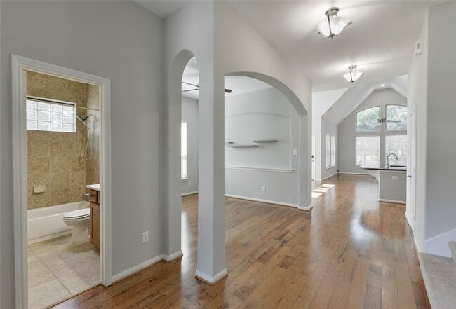 12218 Valley Lodge Pkwy