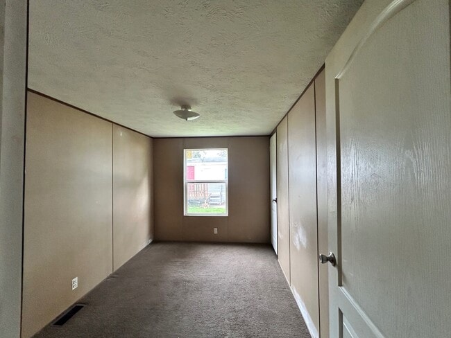 Photo - 2701 30 Mile Rd