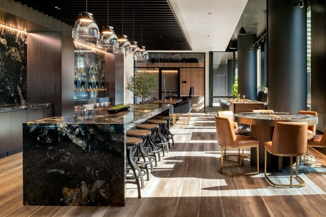 Photo - 1900 Broadway