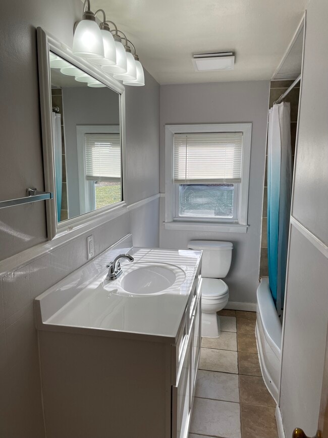 Bathroom - 12211 Williamsport Pike