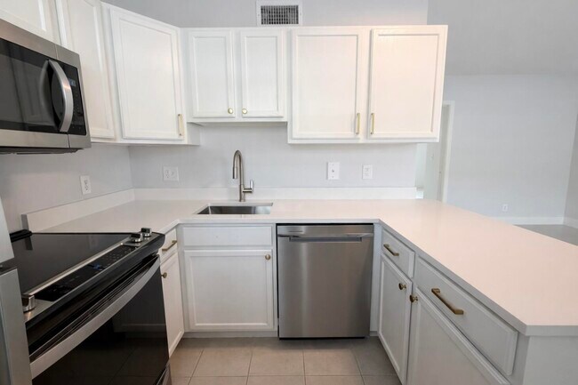 Photo - 2660 NE 8th Ave Unidad 216