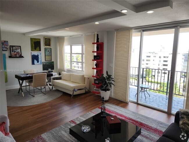 Building Photo - 1001 91st St Unit 706 Rental