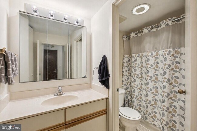 Photo - 2020 Walnut St Unit 17A