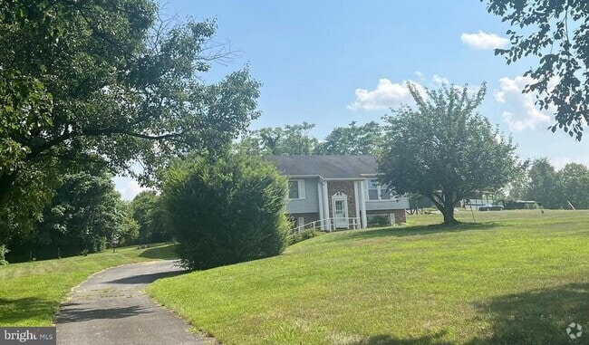 Building Photo - 5551 Doubs Rd Rental