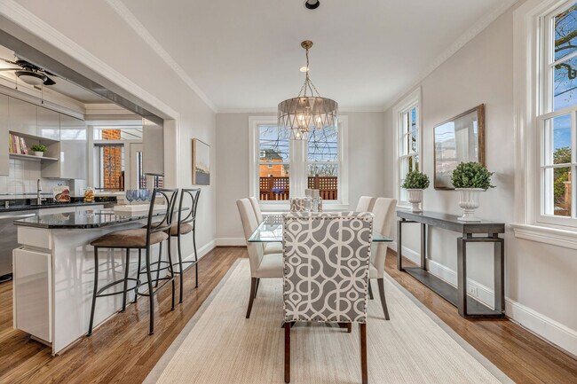 Photo - 2911 28th St NW