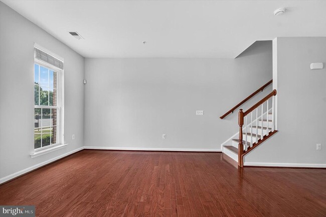 Photo - 43845 Centergate Dr