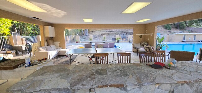 3803 Lightning Ridge Way