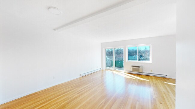 Photo - 515 Highland Ave Unit 31