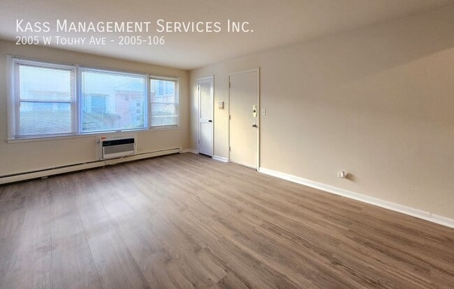 Photo - 2005 W Touhy Ave Unit 2005-106