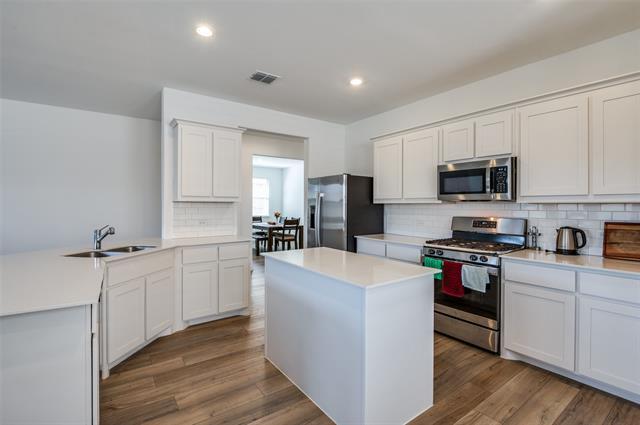 Photo - 1443 Mesquite Ln