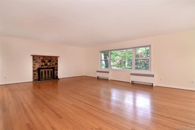 Photo - 74 Briary Rd