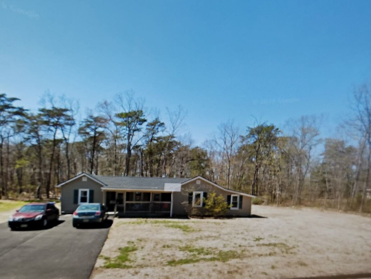 Photo - 444 Manor Ave