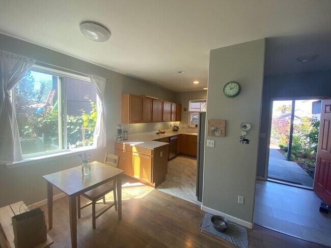 Photo - Single level home located in Redmond!  RV ...