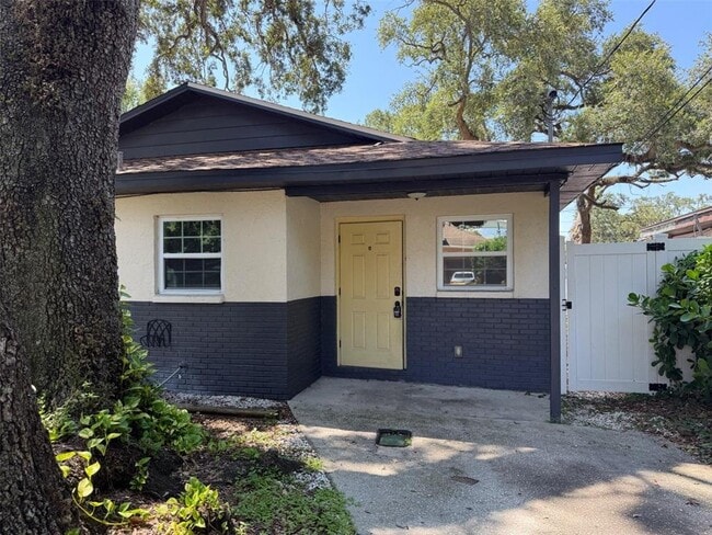 Building Photo - 2809 Marconi St Rental