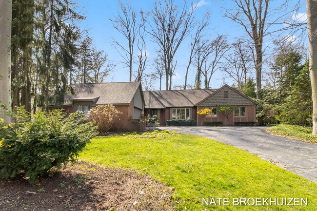 Photo - 1268 Oakhampton Rd House