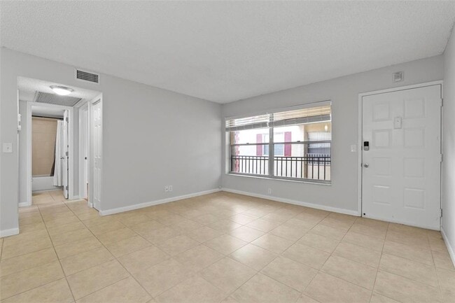 Photo - 3586 N University Dr
