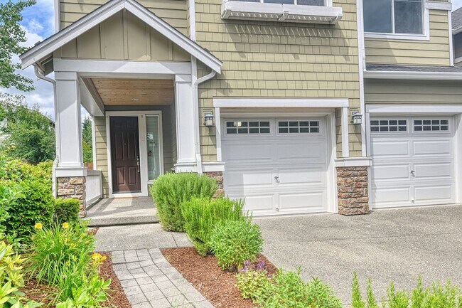 Photo - Spacious 4-Bed Home in the Northshore School District