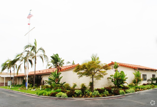 Photo - Huntington shorecliffs Apartments