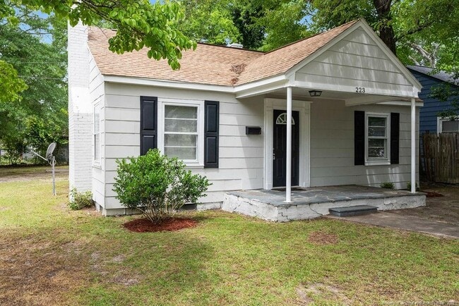 Building Photo - 223 W Cir Ct. Rental