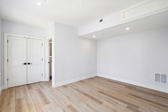 Photo - 3439 Lancaster Ave Unidad 7