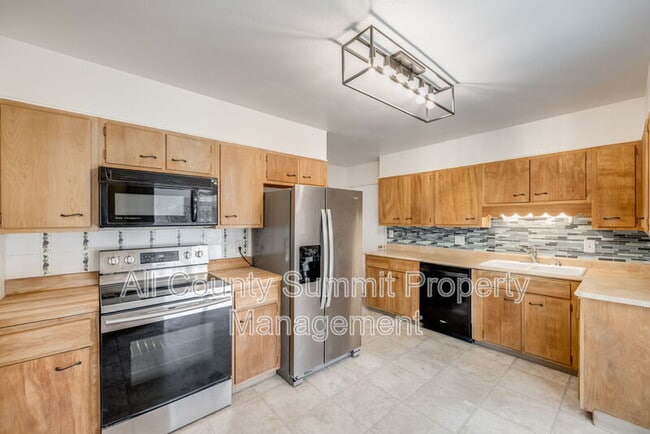 Photo - 2299 Zinnia Way