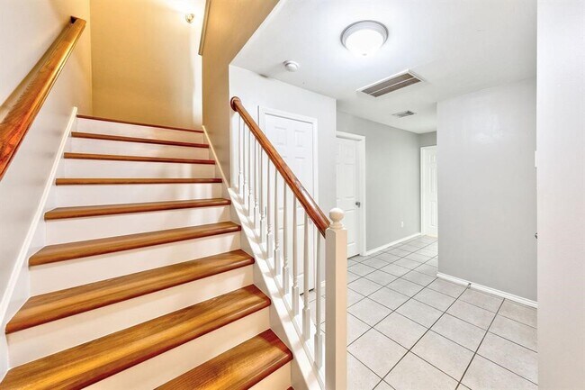 Photo - 1247 W 17th St