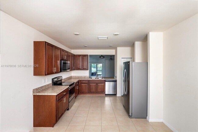 Photo - 2802 40th St SW