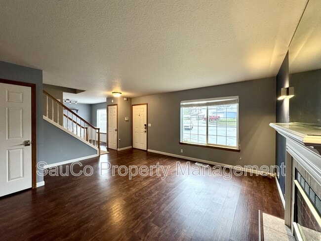 Photo - 741 SE Camellia Ct