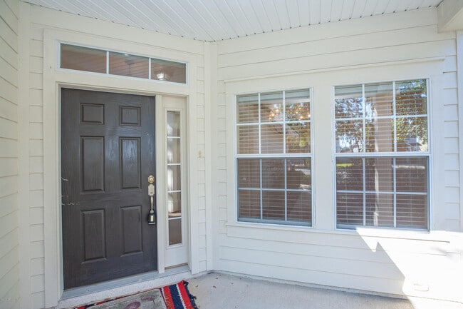 Photo - 6201 Pendragon Pl