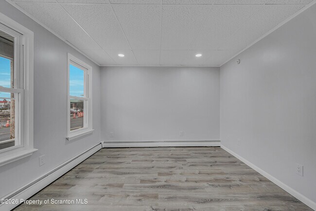 Photo - 8 Green Ridge St