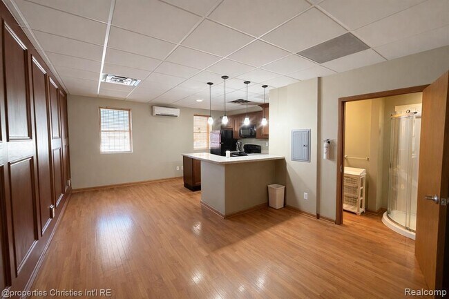 Photo - 35 N Saginaw St Unidad 2