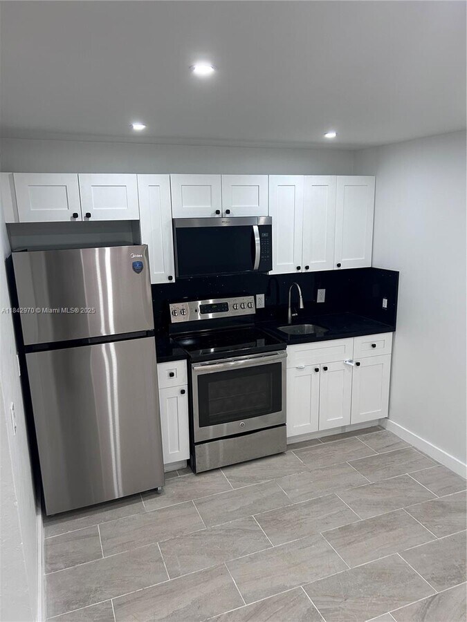 Photo - 9301 NW 4th Ave Apartamento Unidad 5