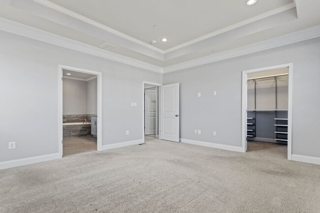 Building Photo - 7086 Executive Way Rental