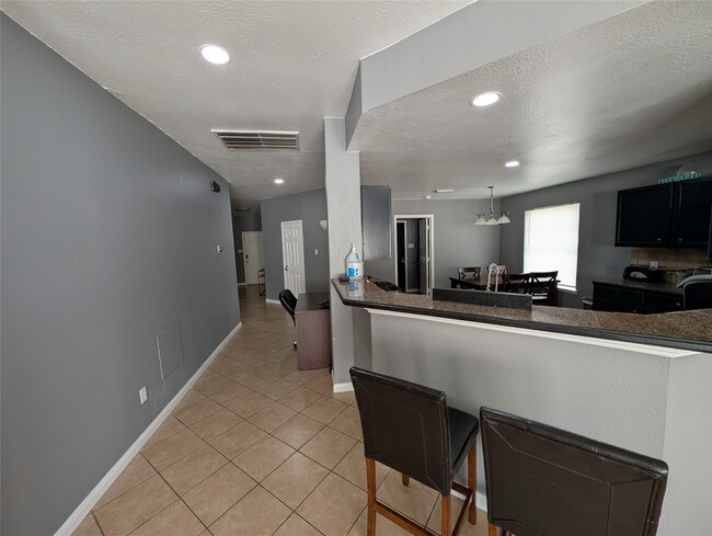 Photo - 714 N Vista Dr