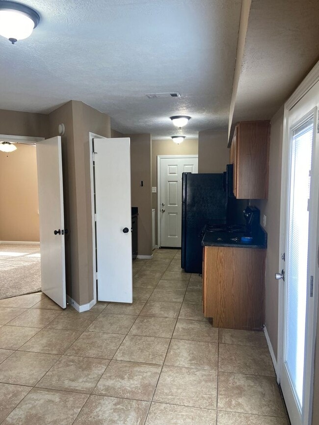 Photo - AUGUST 2026 PRE-LEASE Wonderful 3 Bed, 3 B...