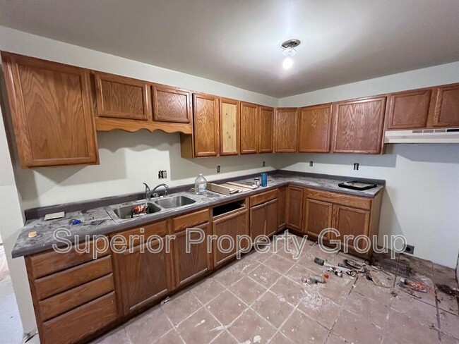 Building Photo - 150 S River St Unit 6 Rental