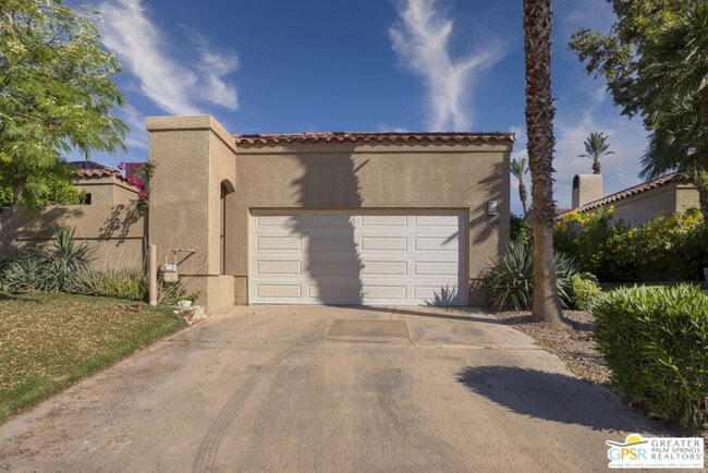Photo - 164 Lakeshore Dr
