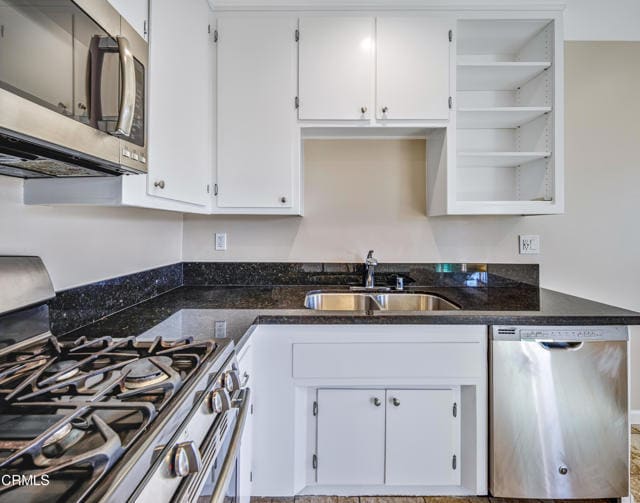 Photo - 590 N Los Robles Ave Unit 8