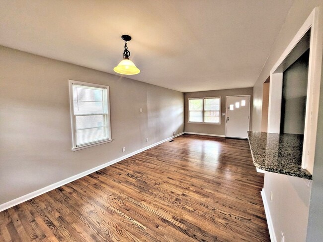 Photo - 2 Bedroom / 1 Bath Apartment