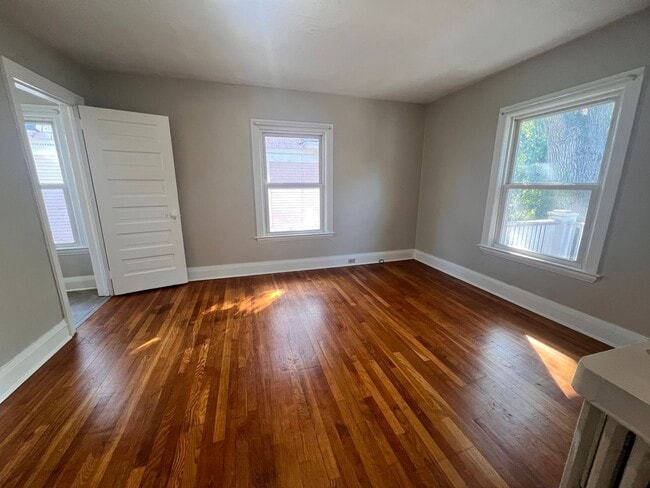 Photo - 641 Parkwood St NE Unit 641 Parkwood St NE -  4