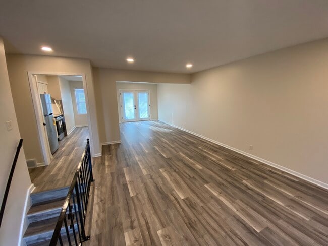 Photo - 10713 Browne St