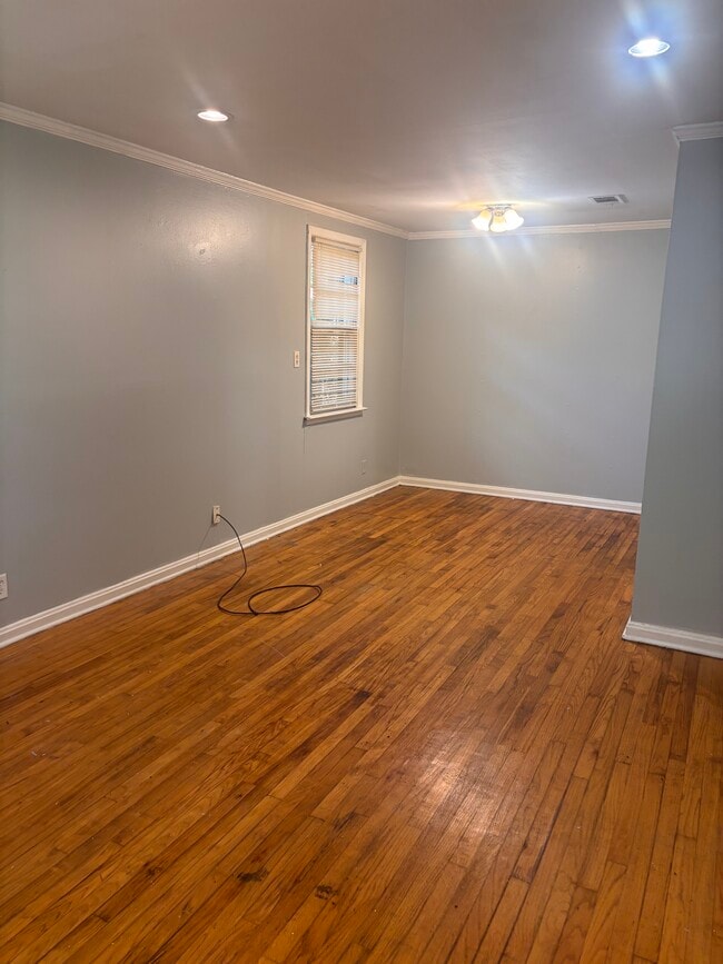 Photo - 216 Gardendale Dr