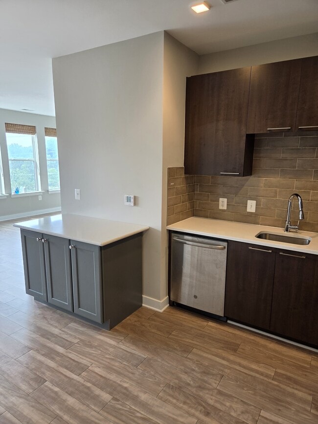 Photo - 989 S Buchanan St Unit 325