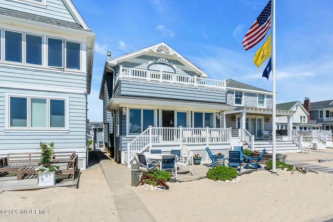 Building Photo - 419 Beach Front