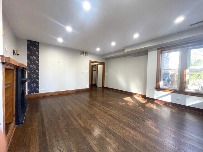 Photo - 2252 N Monticello Ave Condo Unit 1