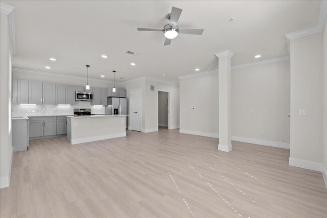 Photo - 540 Hobbs Rd Unit A1