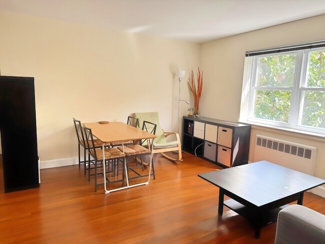 Building Photo - 19 Alton Ct Unit 3 Rental