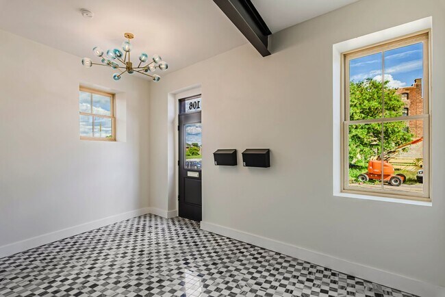 Photo - 106 Hotel St