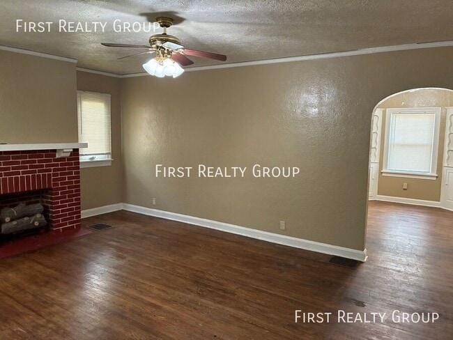 Photo - 2926 Catalpa Dr.