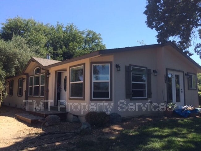 Photo - 1877 Templeton Rd